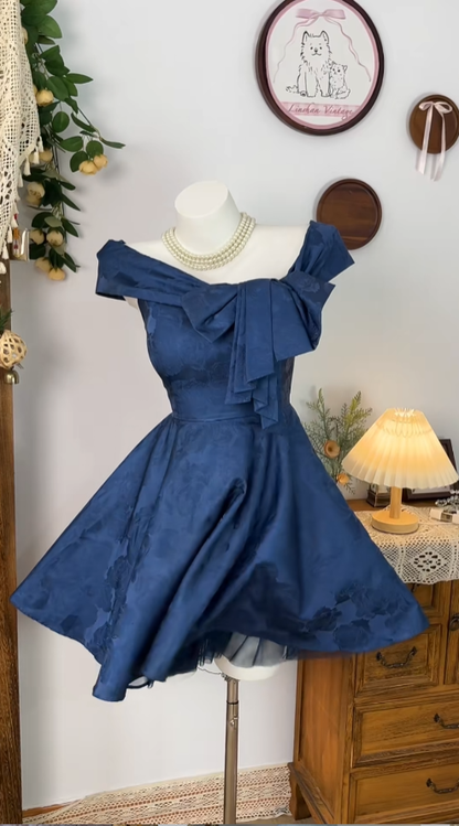 Hübsches Ballkleid Marineblau Satin Spitze Mini Senior Kurz Abschlussfeier Homecoming-Kleider N4611