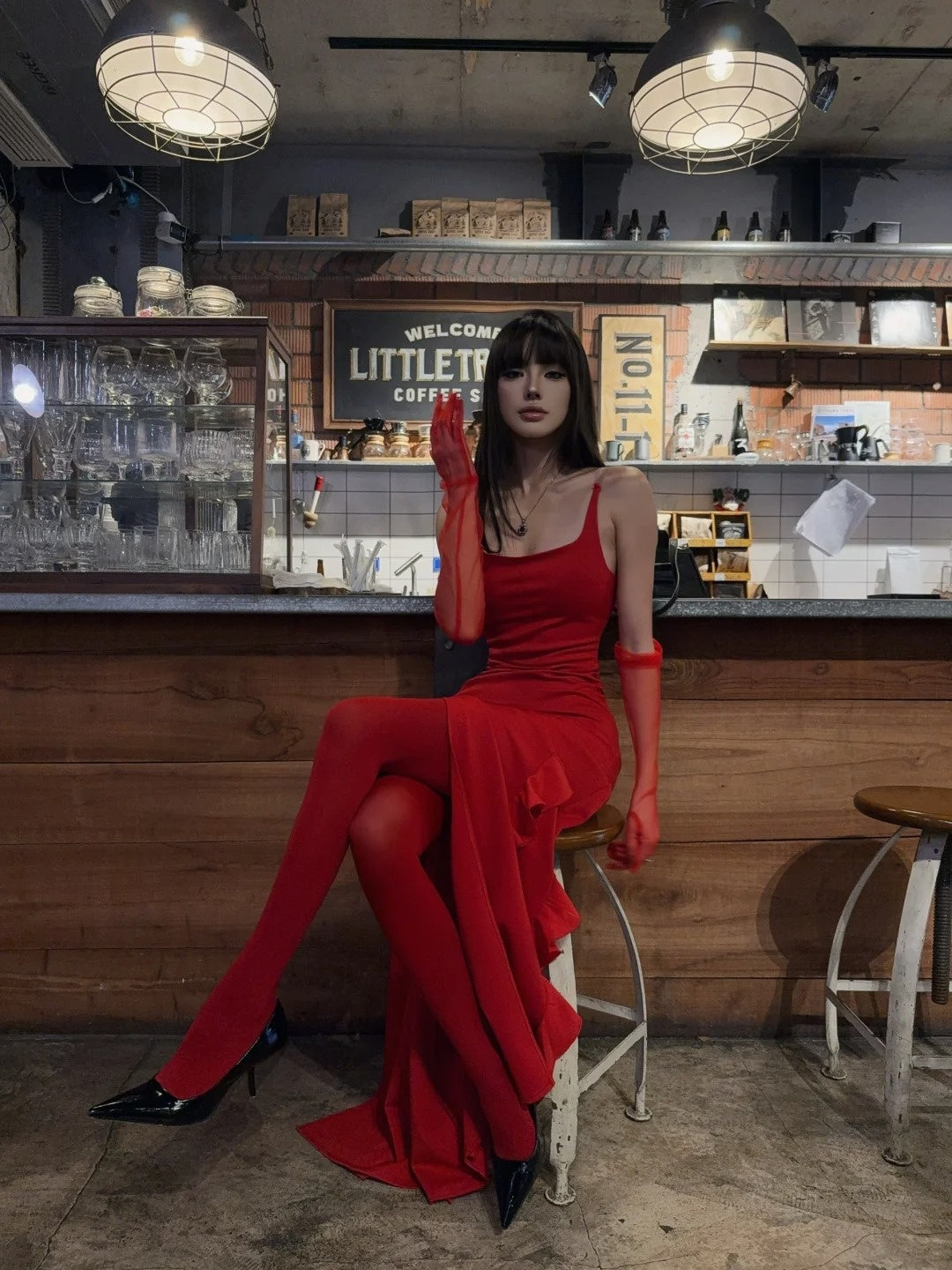 Einzigartiges, trägerloses, leuchtend rotes Meerjungfrauen-Abendkleid mit Schlitz – Inspiration für formelle Abendkleider N462
