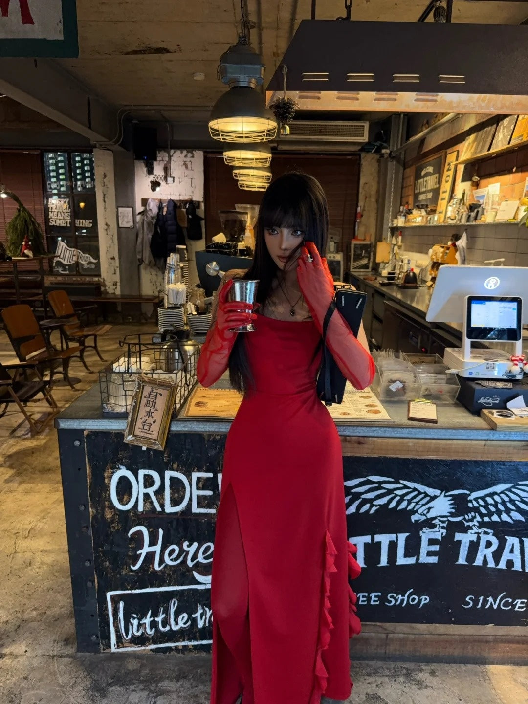 Einzigartiges, trägerloses, leuchtend rotes Meerjungfrauen-Abendkleid mit Schlitz – Inspiration für formelle Abendkleider N462