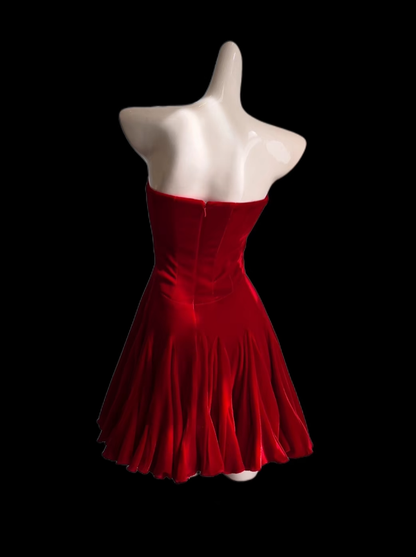 Wunderschönes trägerloses A-Linien-Mini-Kleid aus rotem Samt für den Schulball, N4655