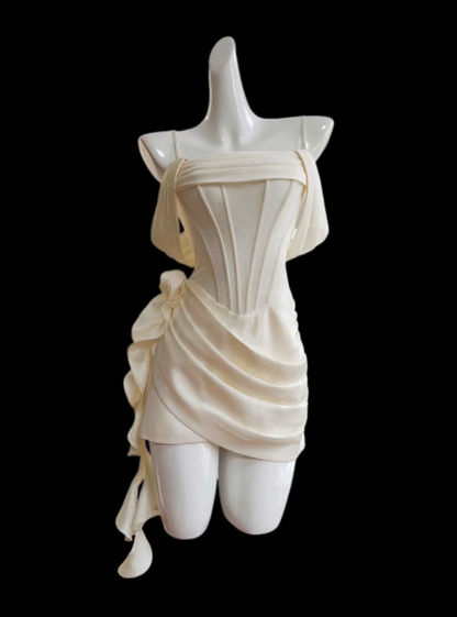Wunderschönes Etui-Minikleid aus Satin mit Spaghettiträgern für Seniorinnen, High School Homecoming-Kleider N4658