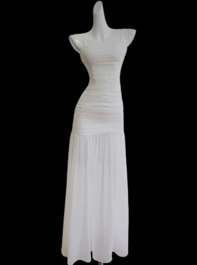 Romantisches Meerjungfrauen-Spaghetti-Träger-Kleid in Weiß – Ideen für lange Damen-Geburtstagskleider, Urlaubs- und Sommeroutfits N4667
