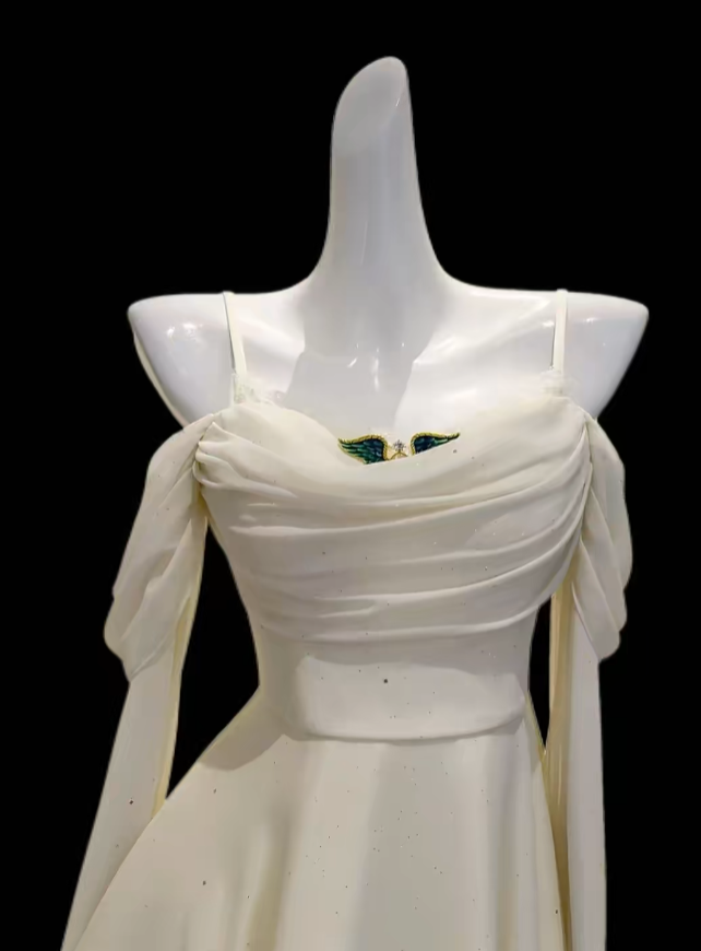 Hübsches A-Linien-Spaghettiträger-Kleid aus leicht gelbem Chiffon, Inspiration für Abschlussfeiern der Oberstufe, kurze Heimkehrkleider N4668