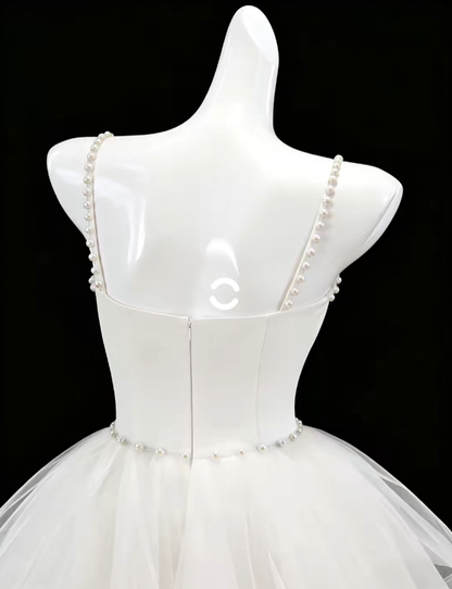 Jolie Robe de Bal Courte à Bretelles Fines en Tulle Blanc avec Perles Mini Pour Remise de Diplôme ou Retour à la Maison Inspo Senior N4697