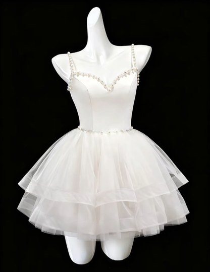 Jolie Robe de Bal Courte à Bretelles Fines en Tulle Blanc avec Perles Mini Pour Remise de Diplôme ou Retour à la Maison Inspo Senior N4697