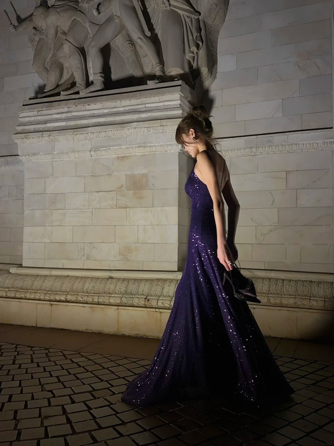 Funkelndes Meerjungfrauen-Abendkleid mit Spaghettiträgern, lila Pailletten, langes Abendkleid zum 18. Geburtstag, formelles Kleid N478