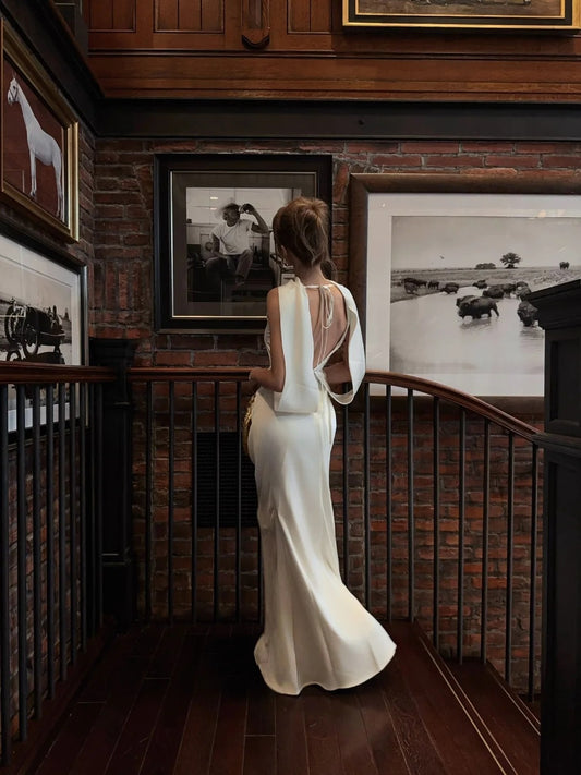 Robe de bal sirène élégante en satin blanc, dos nu, longue, idéale pour un 18e anniversaire ou une soirée formelle (N480)