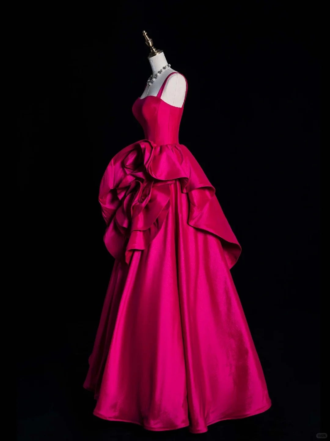 Robe de bal élégante à bretelles spaghetti en satin rose fuchsia à fleurs, longue robe de soirée semi-formelle N617