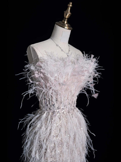 Standesamtliches Brautkleid, trägerlos, weiß, mit Pailletten, Schlitz und Federn am Oberteil, figurbetontes Brautkleid N613