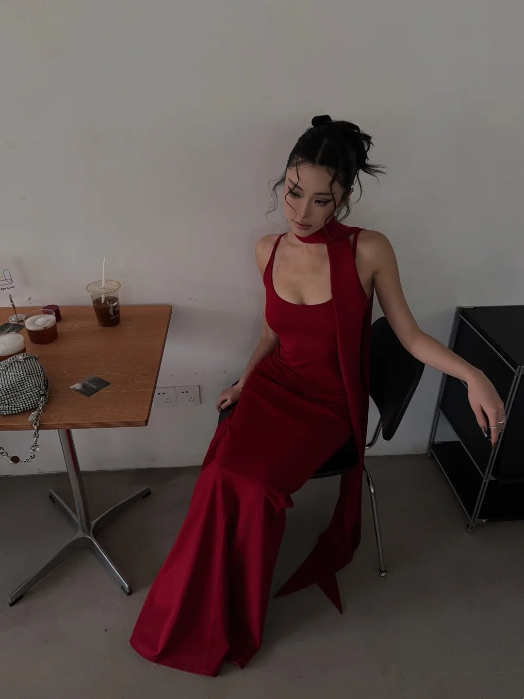 Elegantes, langes Meerjungfrauen-Abendkleid mit Spaghettiträgern, rot, mit passendem Schal, formelles Kleid N702