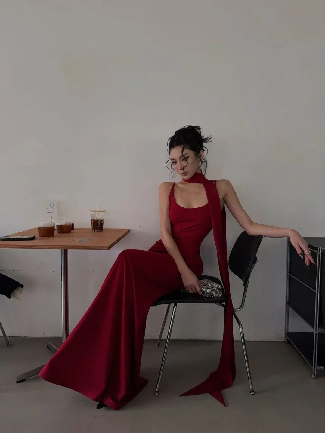 Elegantes, langes Meerjungfrauen-Abendkleid mit Spaghettiträgern, rot, mit passendem Schal, formelles Kleid N702