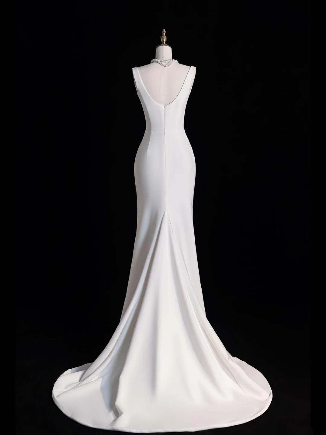 Bezauberndes Meerjungfrauen-Sommerkleid aus Satin mit eckigem Ausschnitt und Schlitz, langes märchenhaftes Herbst-Brautkleid N521