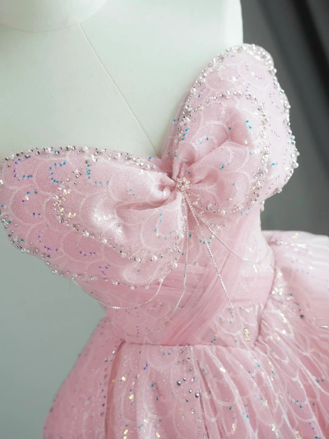 Niedliches Ballkleid mit Herzausschnitt, langes rosa Tüllkleid, Inspiration für Outfits zum 19. Geburtstag, formelles Kleid N528