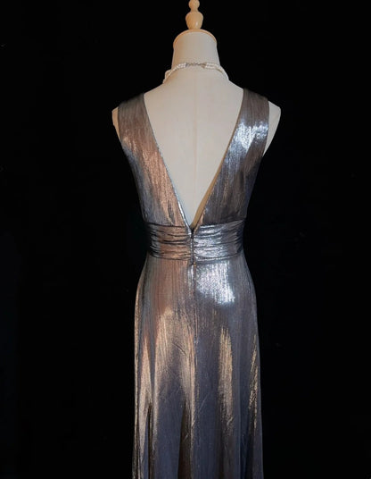 Idées de robes de bal vintage trapèze col en V grises avec volants robe de soirée longue années 80 N2832