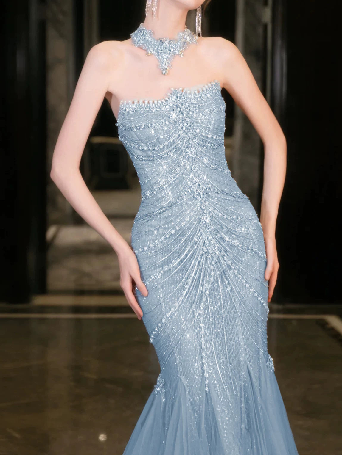 Elegantes, trägerloses, lilafarbenes Pailletten-Abendkleid im Meerjungfrauenstil – Inspiration für lange Partykleider und Outfits zum 21. Geburtstag AB2284