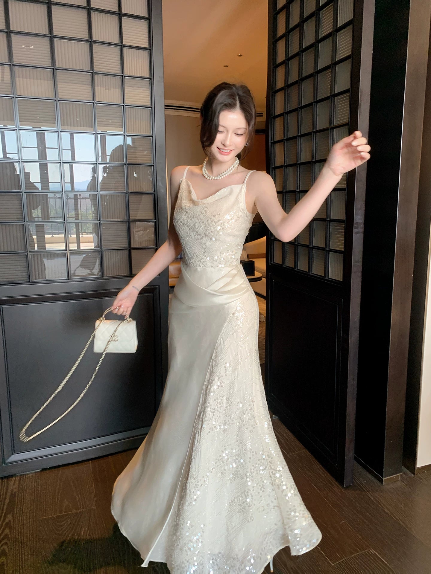 Elegantes Meerjungfrauen-Abendkleid mit Spaghettiträgern, Spitze und Chiffon, knöchellang, perfekt für Abschlussball, 16. Geburtstag oder Party (AB2420)