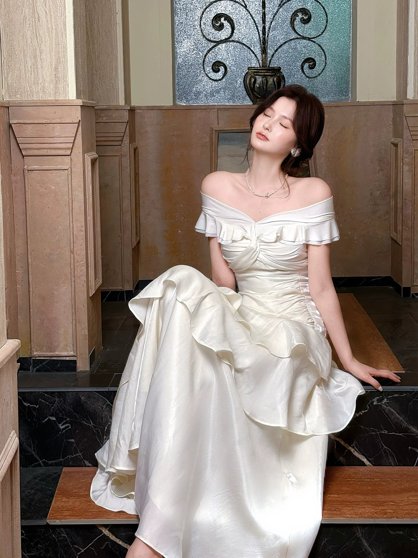 Robe de bal longue blanche élégante à épaules dénudées, style sirène, idéale pour une soirée d'anniversaire ou une fête de 16 ans (AB2504)