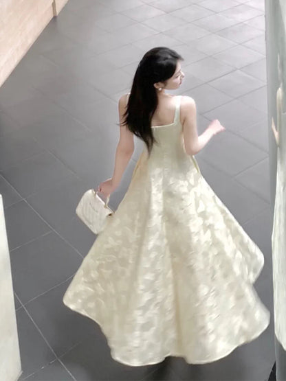 Einfaches, knöchellanges, weißes Satin-Abendkleid in A-Linie mit eckigem Ausschnitt – perfekt für den 17. Geburtstag oder andere festliche Anlässe (AB2505)