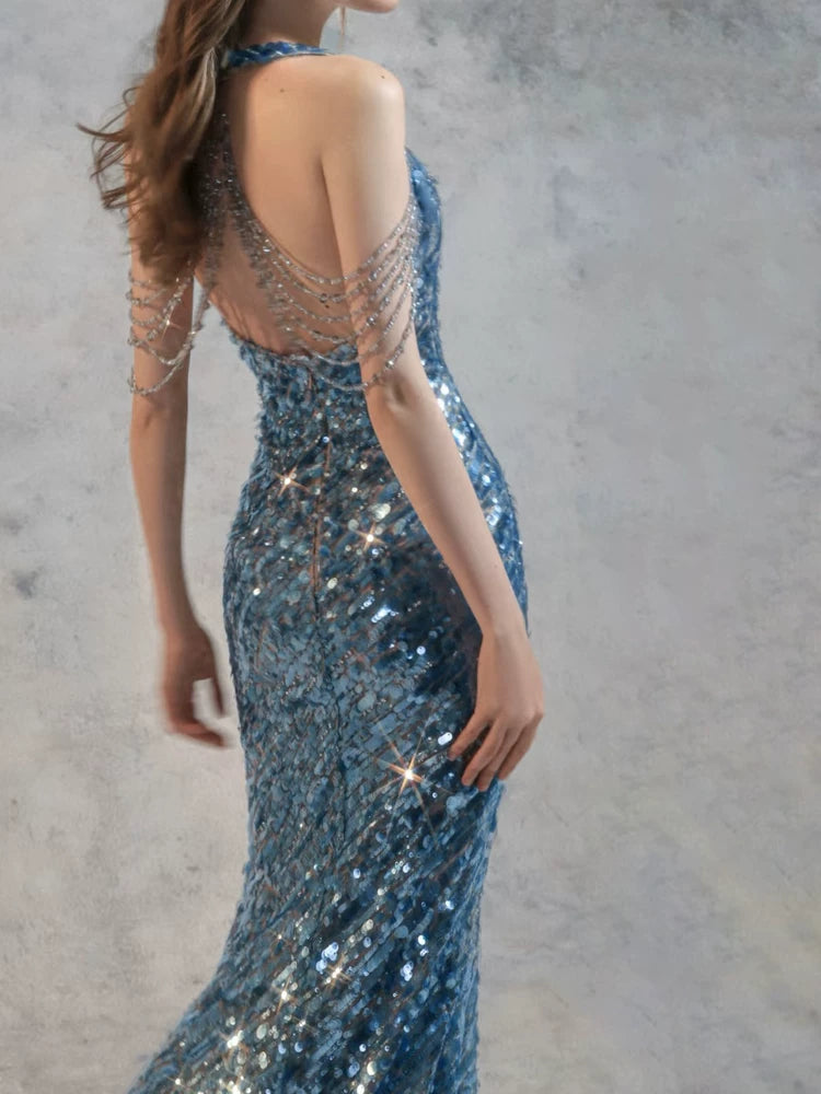 Elegantes, blaues Paillettenkleid im Meerjungfrauenstil mit V-Ausschnitt – Inspiration für lange Party- und Abendkleider zum 20. Geburtstag AB2338