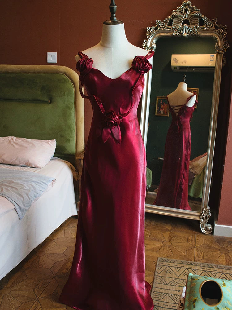 Vintage Meerjungfrauen-Abendkleid im Stil der 1950er Jahre mit V-Ausschnitt in Burgunderrot – Inspiration für lange Partykleider und Outfits zum 18. Geburtstag AB2377