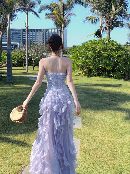 Elegantes, ärmelloses, langes Chiffon-Abendkleid in Lila mit Stufenrock, trägerlos und aus mehreren Lagen – perfekt für den 18. Geburtstag (AB2410)