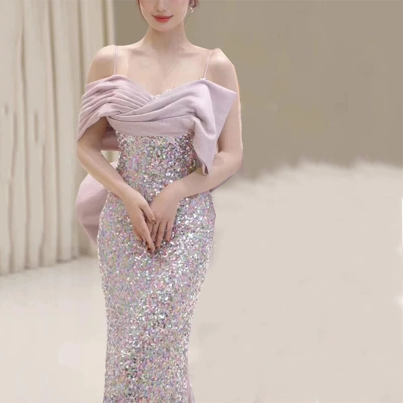 Elegantes Meerjungfrauen-Abendkleid mit Spaghettiträgern und lila Pailletten – Inspiration für lange Partys und den 19. Geburtstag (AB2320)