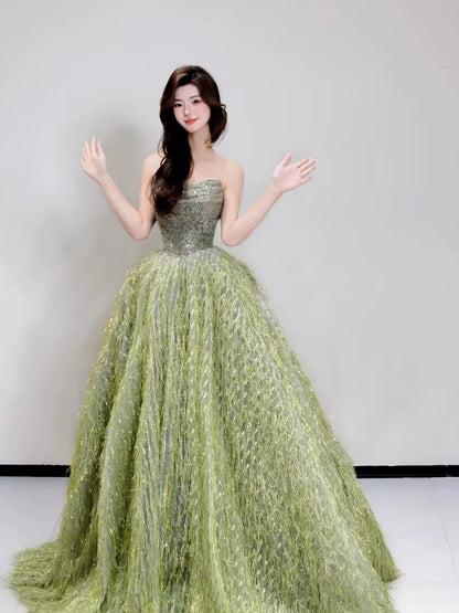 Prinzessinnen-Ballkleid, trägerlos, grün, Paillettenoberteil, Inspiration für lange Party- und Nachtkleider, Outfits zum 20. Geburtstag AB2263