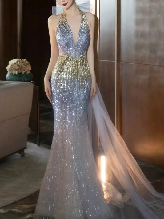 Elegantes Meerjungfrauen-Abendkleid mit Pailletten und Neckholder – Inspiration für lange Partykleider und Outfits zum 19. Geburtstag AB2281