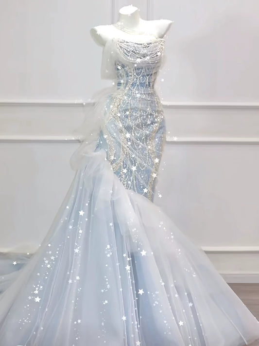 Elegantes, schulterfreies Meerjungfrauen-Abendkleid aus blauem Tüll mit Perlen – Inspiration für lange Partykleider und Outfits zum 21. Geburtstag AB2289
