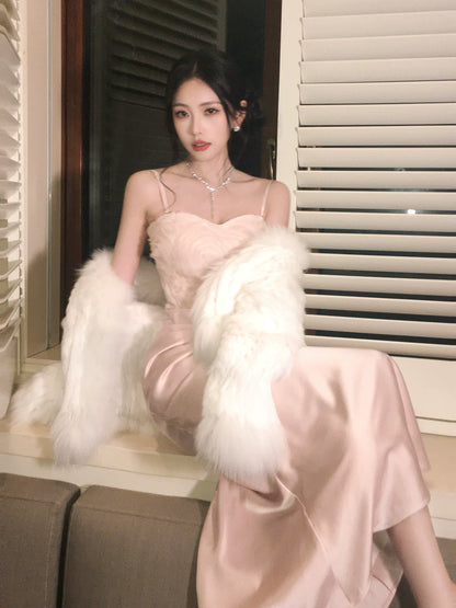 Sexy Meerjungfrauen-Abendkleid mit Spaghettiträgern aus rosa Satin, auch als Hochzeitsgastkleid oder Outfit zum 20. Geburtstag geeignet (AB2464)