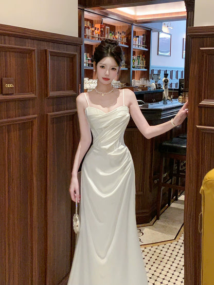 Elegantes Etuikleid mit Spaghettiträgern, Satinrüschen, Abschlussballkleid für Teenager, Outfit für den 20. Geburtstag AB2508