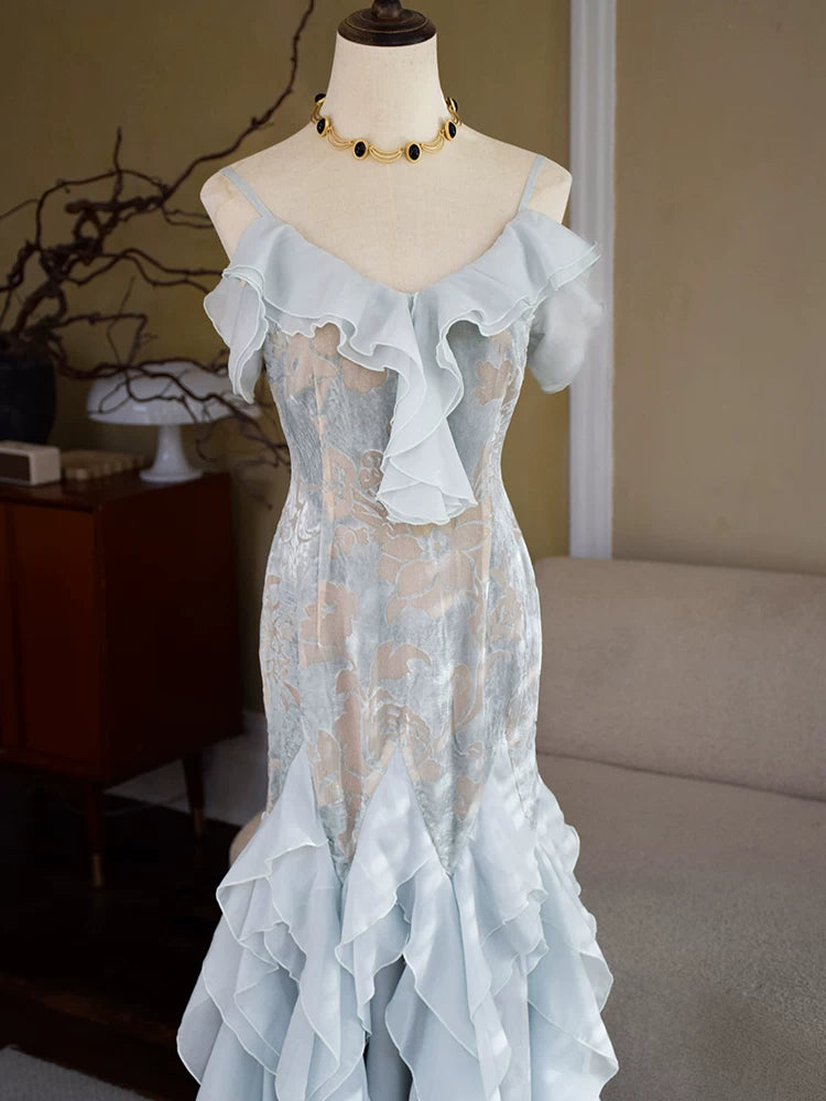 Vintage Meerjungfrauen-Kleid aus den 1960er Jahren mit Spaghettiträgern, hellblauem Chiffon, Inspiration für lange Partykleider, Outfits zum 18. Geburtstag AB2388