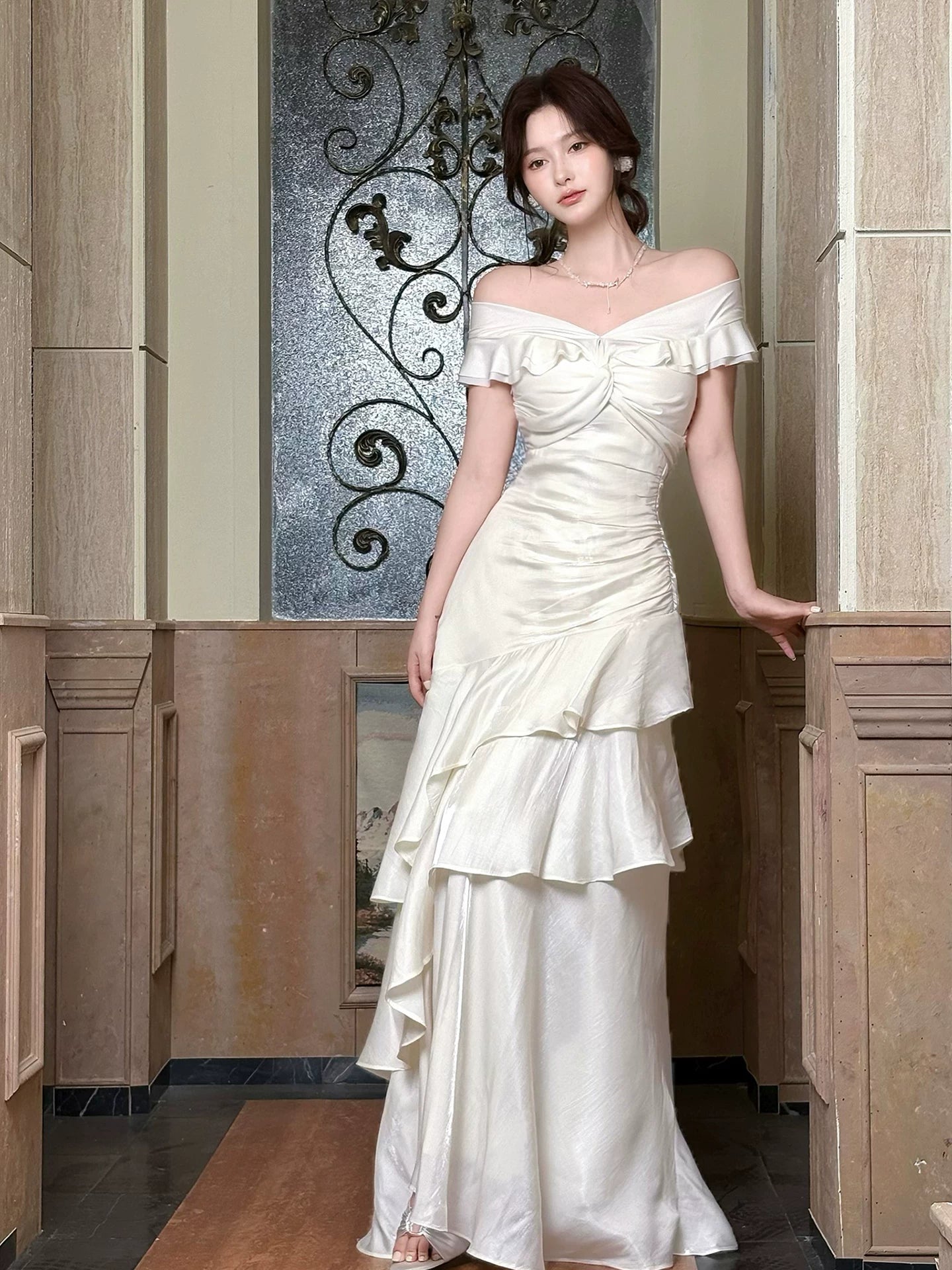 Robe de bal longue blanche élégante à épaules dénudées, style sirène, idéale pour une soirée d'anniversaire ou une fête de 16 ans (AB2504)