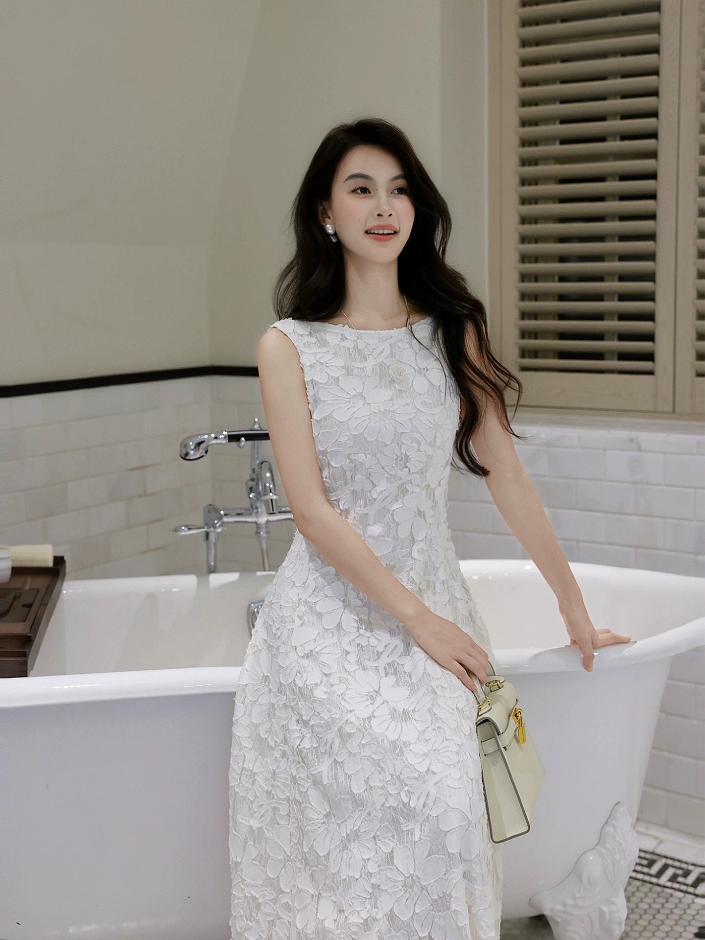 Robe de bal mi-longue en dentelle blanche, coupe trapèze, col bateau, élégante, idéale pour une remise de diplôme ou un anniversaire (N088)