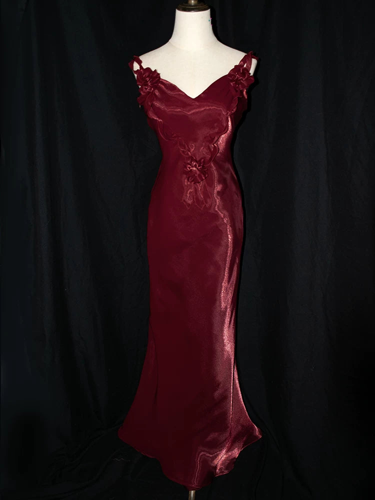 Vintage Meerjungfrauen-Abendkleid im Stil der 1950er Jahre mit V-Ausschnitt in Burgunderrot – Inspiration für lange Partykleider und Outfits zum 18. Geburtstag AB2377