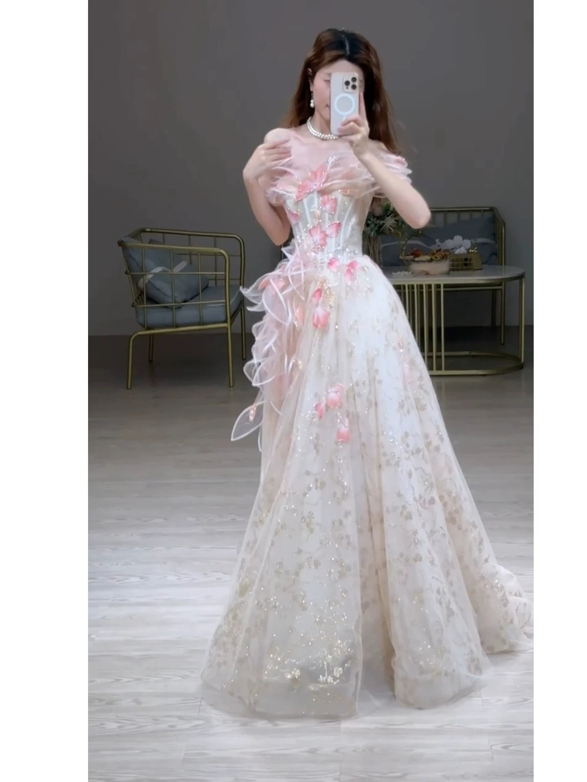 Robe de bal de princesse à épaules dénudées en tulle rose, inspiration pour une longue soirée, tenue pour un 20e anniversaire AB2236