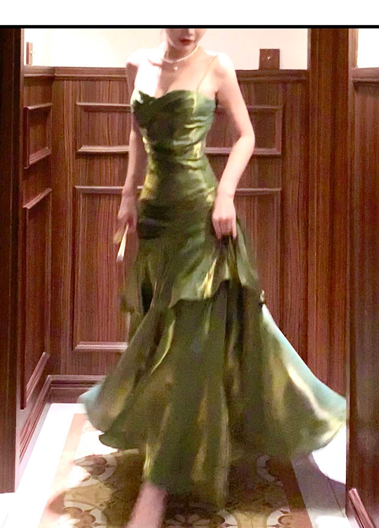 Elegantes Meerjungfrauen-Abendkleid mit Spaghettiträgern, silbernen Rüschen, langes Kleid für Teenager, Abschlussball, 20. Geburtstag AB2506