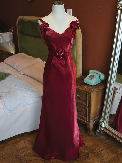 Vintage Meerjungfrauen-Abendkleid im Stil der 1950er Jahre mit V-Ausschnitt in Burgunderrot – Inspiration für lange Partykleider und Outfits zum 18. Geburtstag AB2377