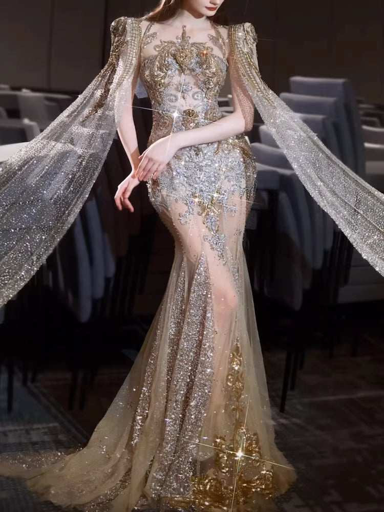 Luxuriöses Brautkleid im Meerjungfrauenstil mit Rundhalsausschnitt, langen Ärmeln, Gold mit Ärmeln und Cape, Pailletten, für figurbetonte Brautkleider AB2283