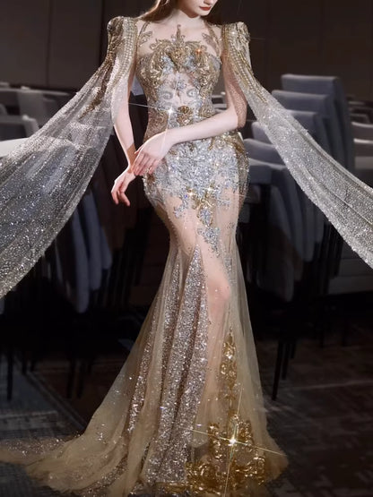 Luxuriöses Brautkleid im Meerjungfrauenstil mit Rundhalsausschnitt, langen Ärmeln, Gold mit Ärmeln und Cape, Pailletten, für figurbetonte Brautkleider AB2283