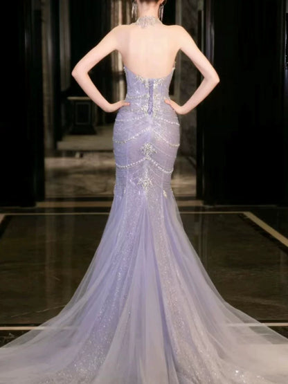 Elegantes, trägerloses, lilafarbenes Pailletten-Abendkleid im Meerjungfrauenstil – Inspiration für lange Partykleider und Outfits zum 21. Geburtstag AB2284