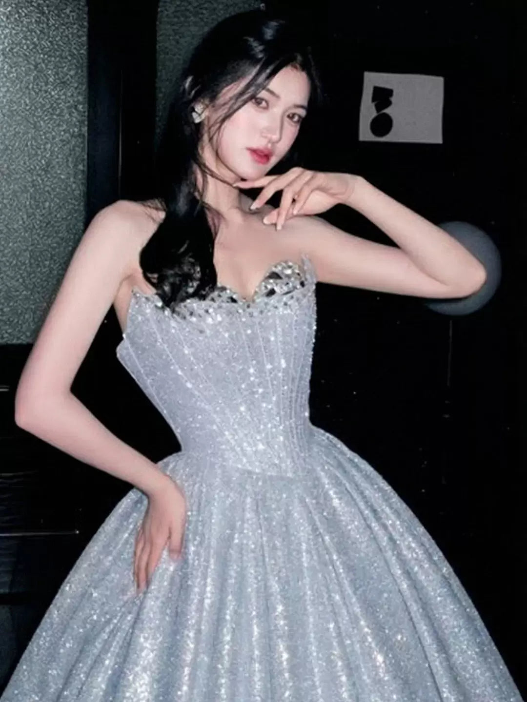 Robe de bal scintillante 2026, sans bretelles, sequins bleus, inspiration pour les bals de fin d'année, robes de soirée longues, tenues pour un 19e anniversaire AB2265