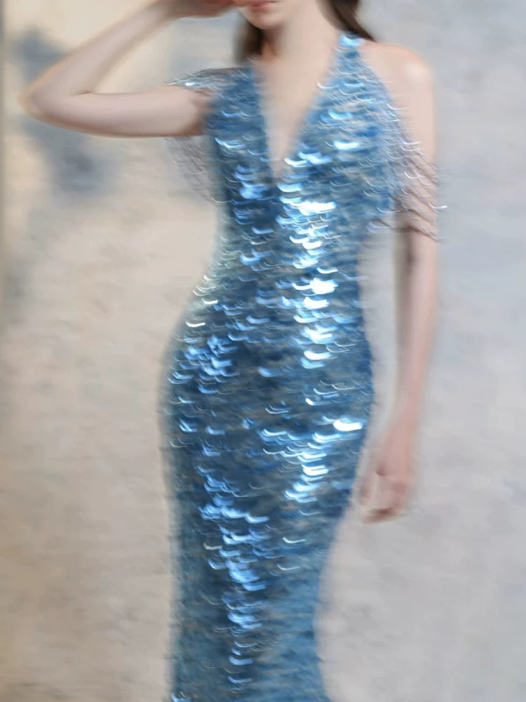 Elegantes, blaues Paillettenkleid im Meerjungfrauenstil mit V-Ausschnitt – Inspiration für lange Party- und Abendkleider zum 20. Geburtstag AB2338