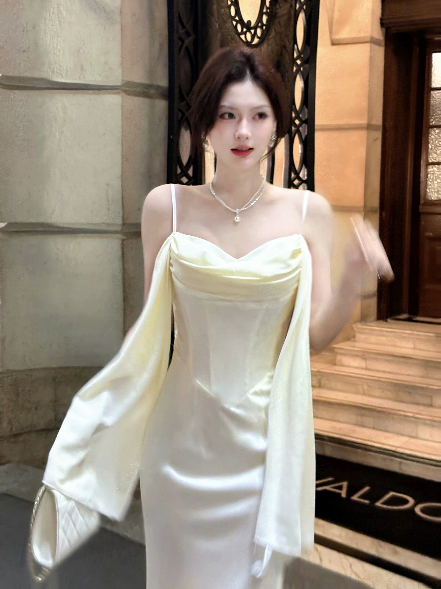 Robe de bal sirène sexy à fines bretelles en satin blanc, longueur cheville, robe d'invitée de mariage, tenue pour un 20e anniversaire AB2477