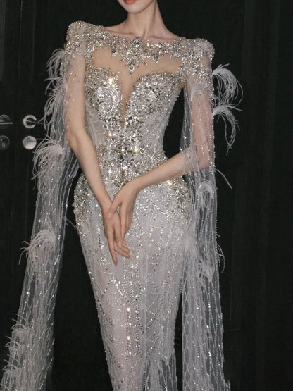 Luxuriöses Brautkleid im Meerjungfrauenstil mit Rundhalsausschnitt, langen Ärmeln und silbernen Pailletten – Figurbetontes Brautkleid AB2270