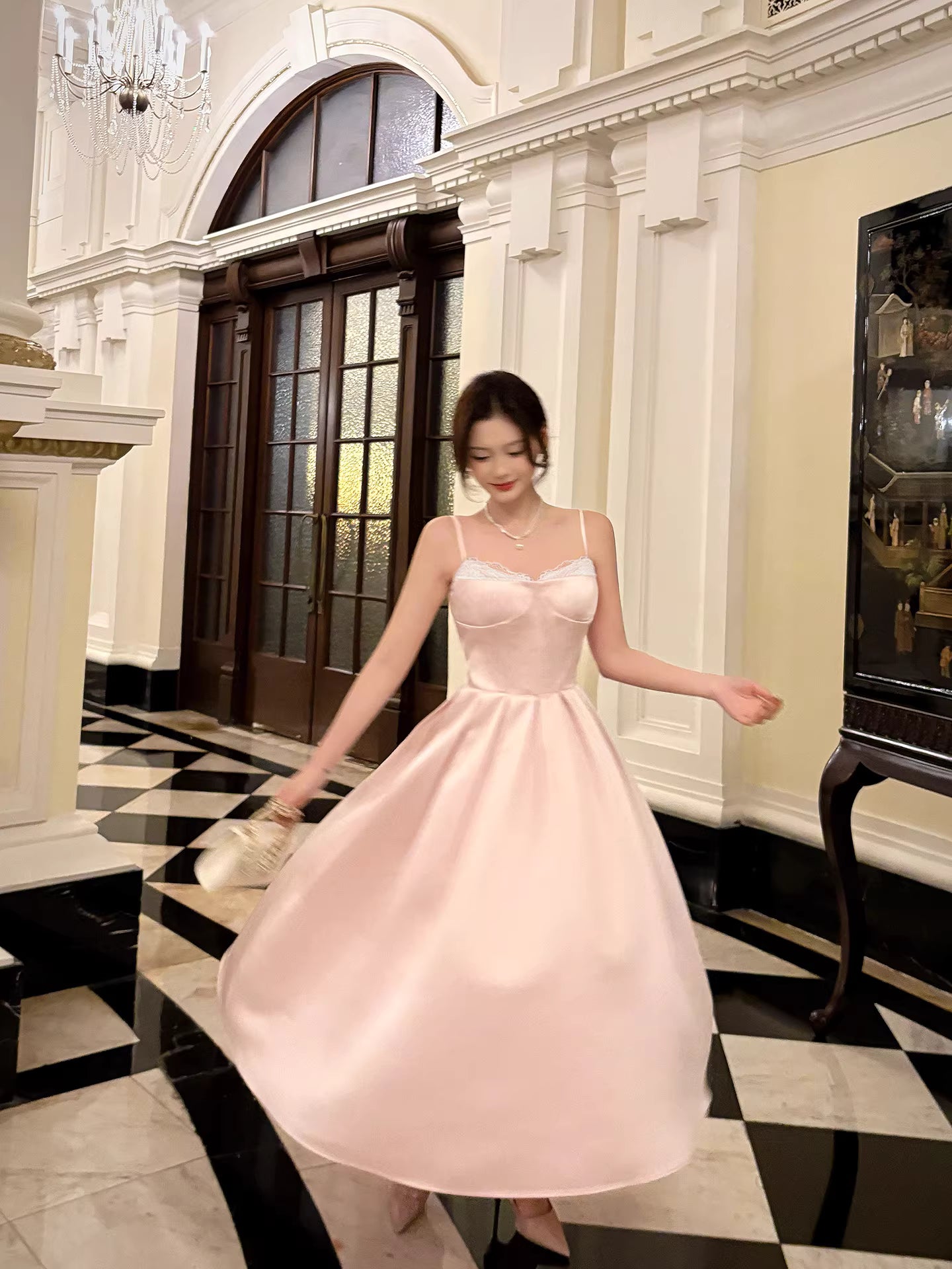 Elegantes, knöchellanges A-Linien-Abendkleid aus rosa Satin mit Spaghettiträgern – perfekt für den 17. Geburtstag oder andere festliche Anlässe (AB2497)