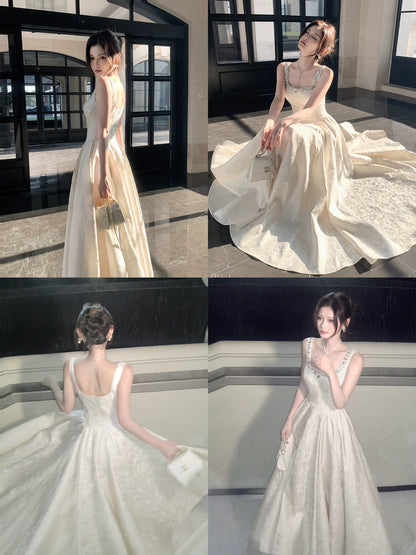 Robe de bal élégante en satin fleuri, coupe trapèze, col carré, longueur cheville, ornée de perles argentées, idéale pour une soirée d'anniversaire ou un 16e anniversaire (AB2418)
