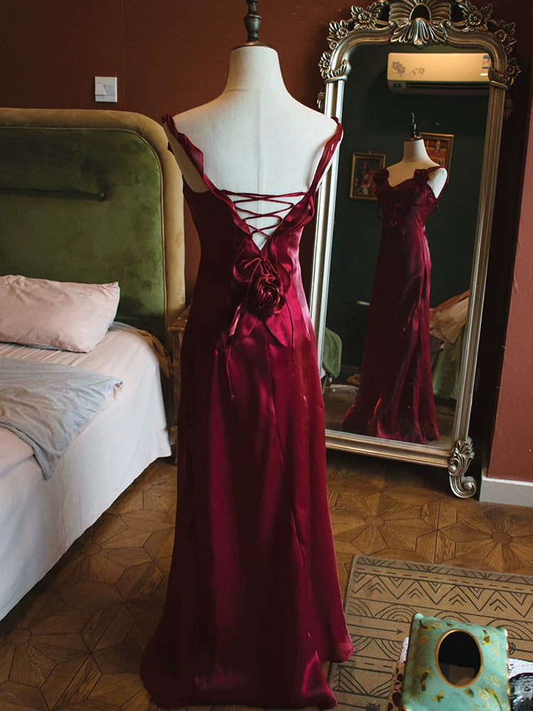 Vintage Meerjungfrauen-Abendkleid im Stil der 1950er Jahre mit V-Ausschnitt in Burgunderrot – Inspiration für lange Partykleider und Outfits zum 18. Geburtstag AB2377