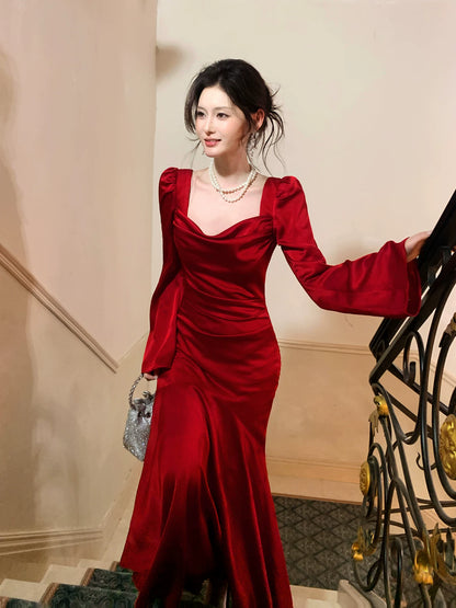 Robe de bal sirène modeste, col carré, manches longues, en satin rouge, idéale pour un mariage ou un anniversaire (AB2445)