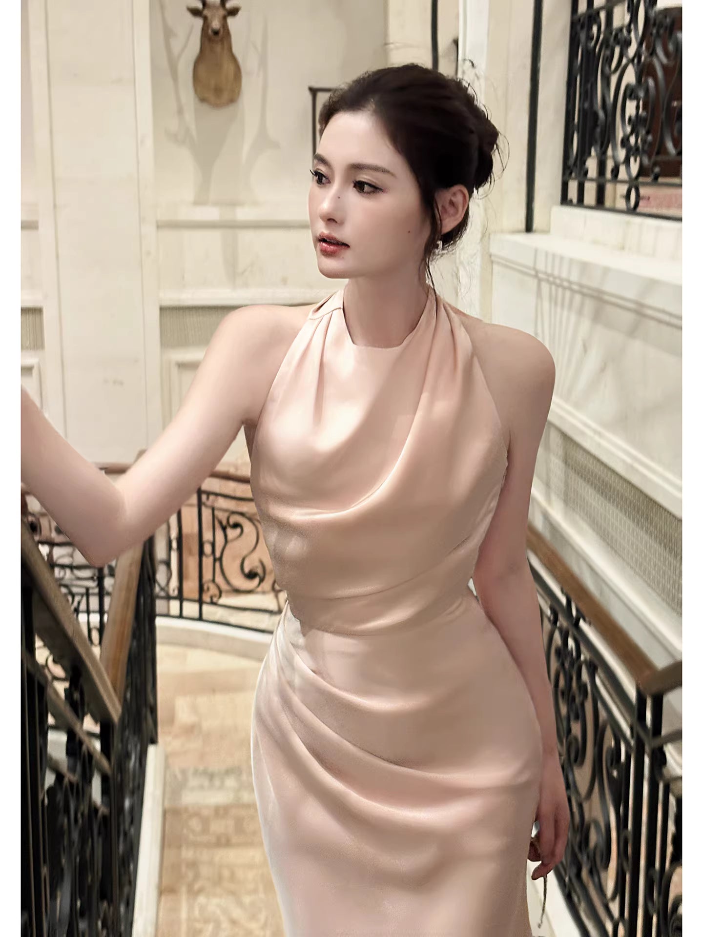 Elegantes Meerjungfrauen-Neckholderkleid in Rosa, knöchellang, ideal für Abschlussball, 17. Geburtstag oder Party (AB2486)